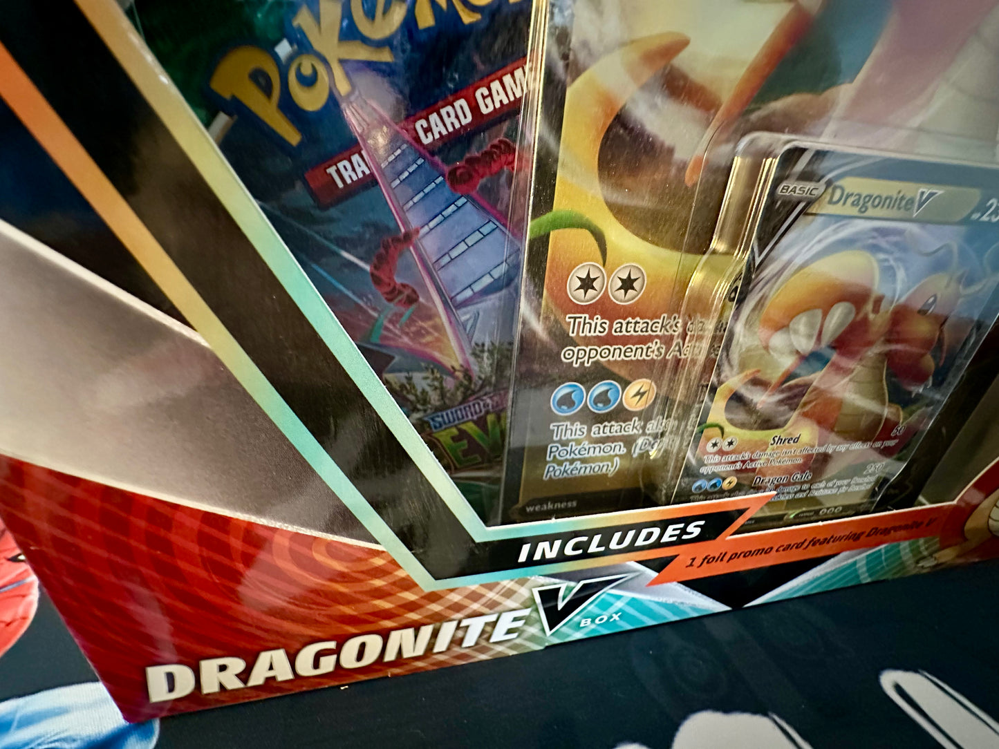 Pokemon Dragonite V Evolving Skies Collection Box