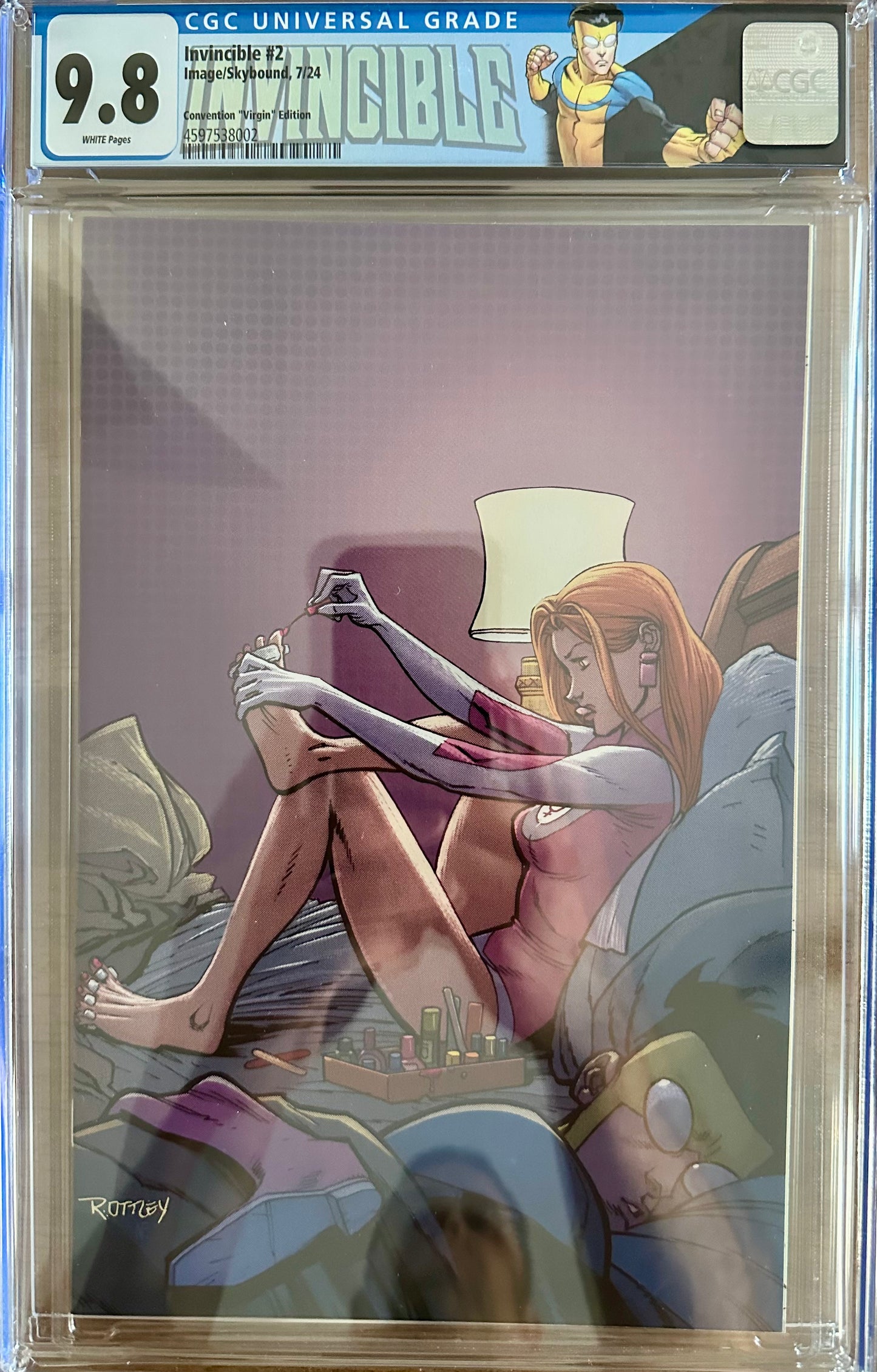 Invincible #2 - Convention Virgin Edition - CGC 9.8