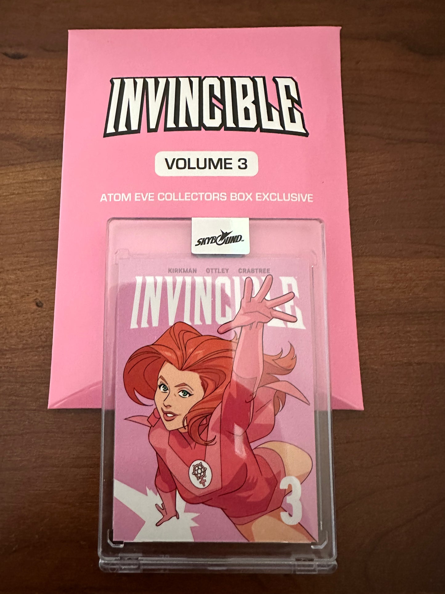 Invincible Slabs Volume 3 - Atom Eve Collector’s Box Card
