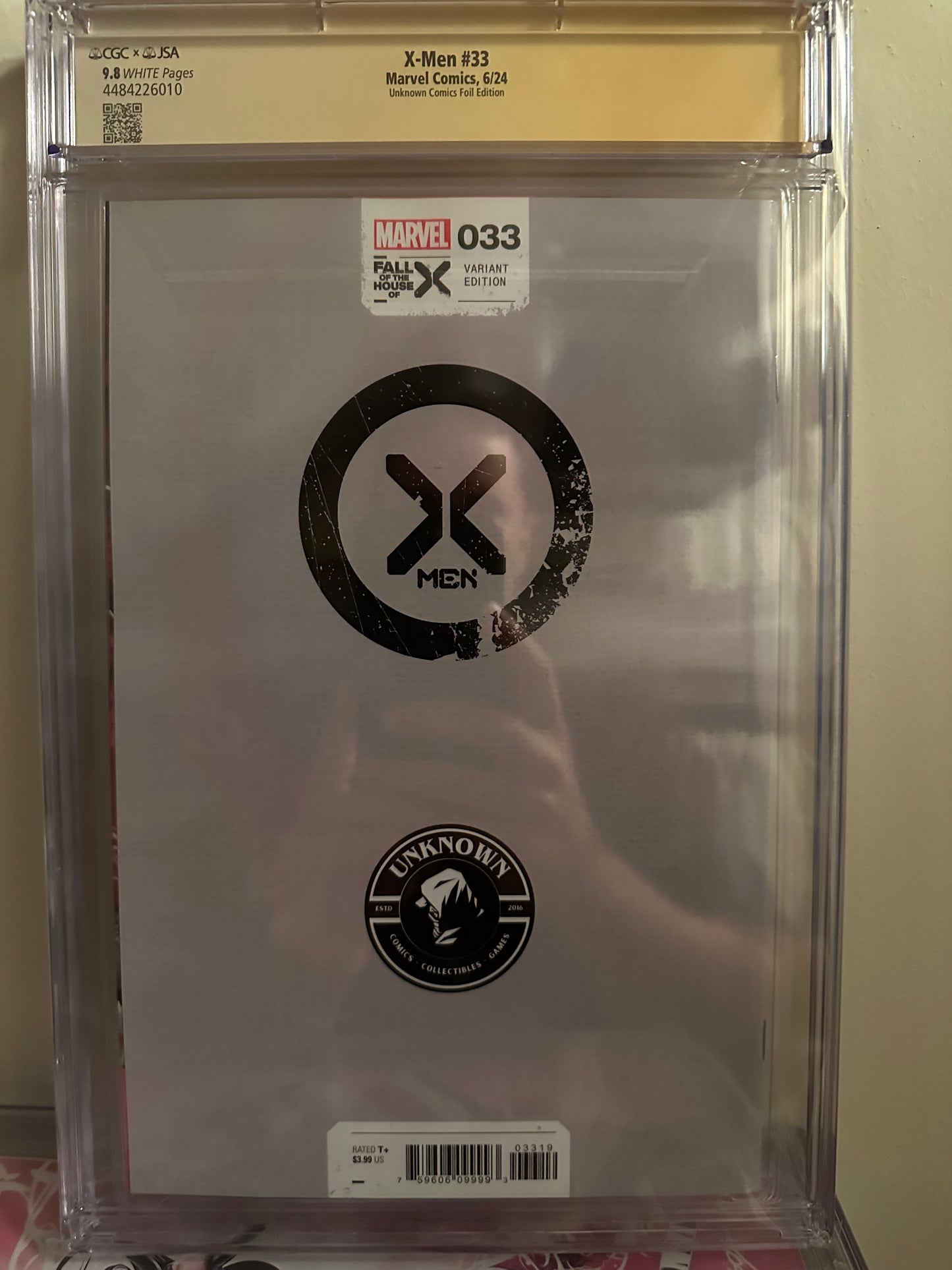 X-Men #33 - CGC SS 9.8 - Virgin Foil Variant Signed by David Nakayama